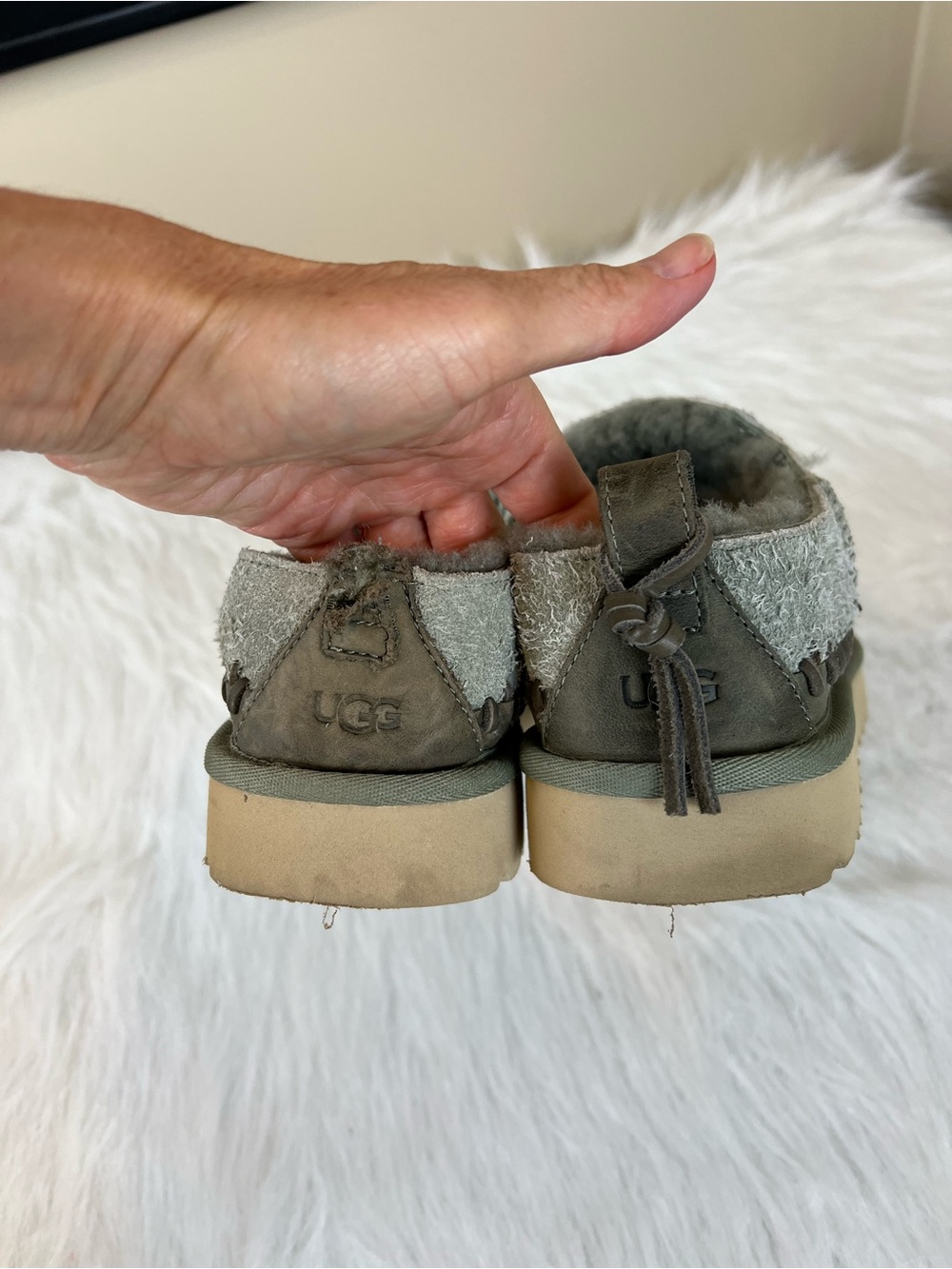 Ugg Micro Biarritz  Cozy sided Slip-On Shoes in Light Gray 11 - Picture 4 of 11